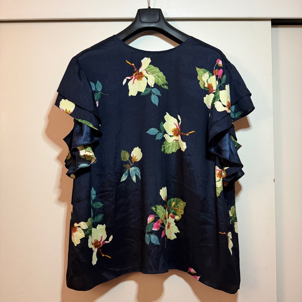 NWT RACHEL Rachel Roy Floral Ruffle Sleeve Navy Blue Silky Top